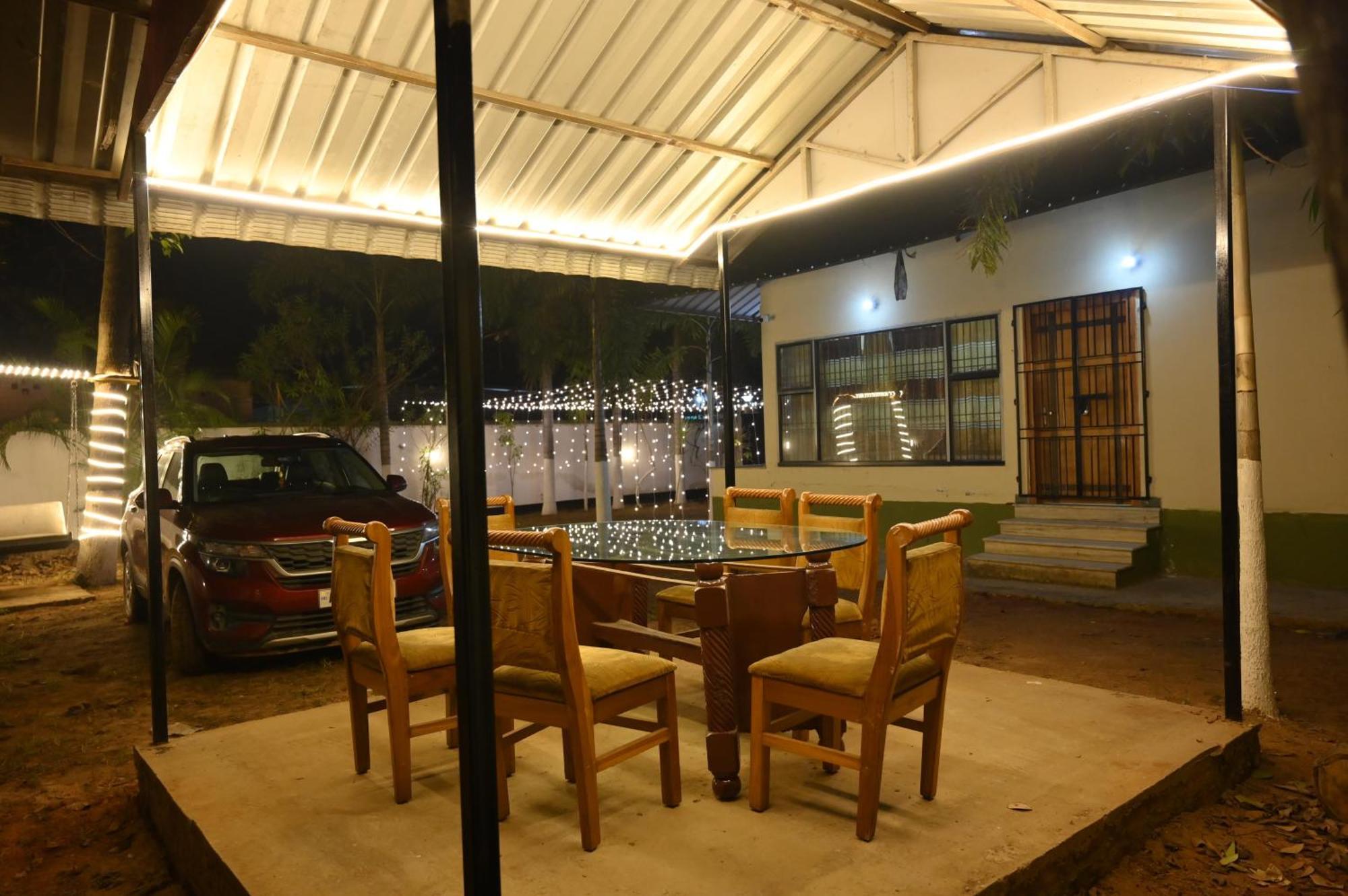 The Q3 Inn Guwahati Luaran gambar